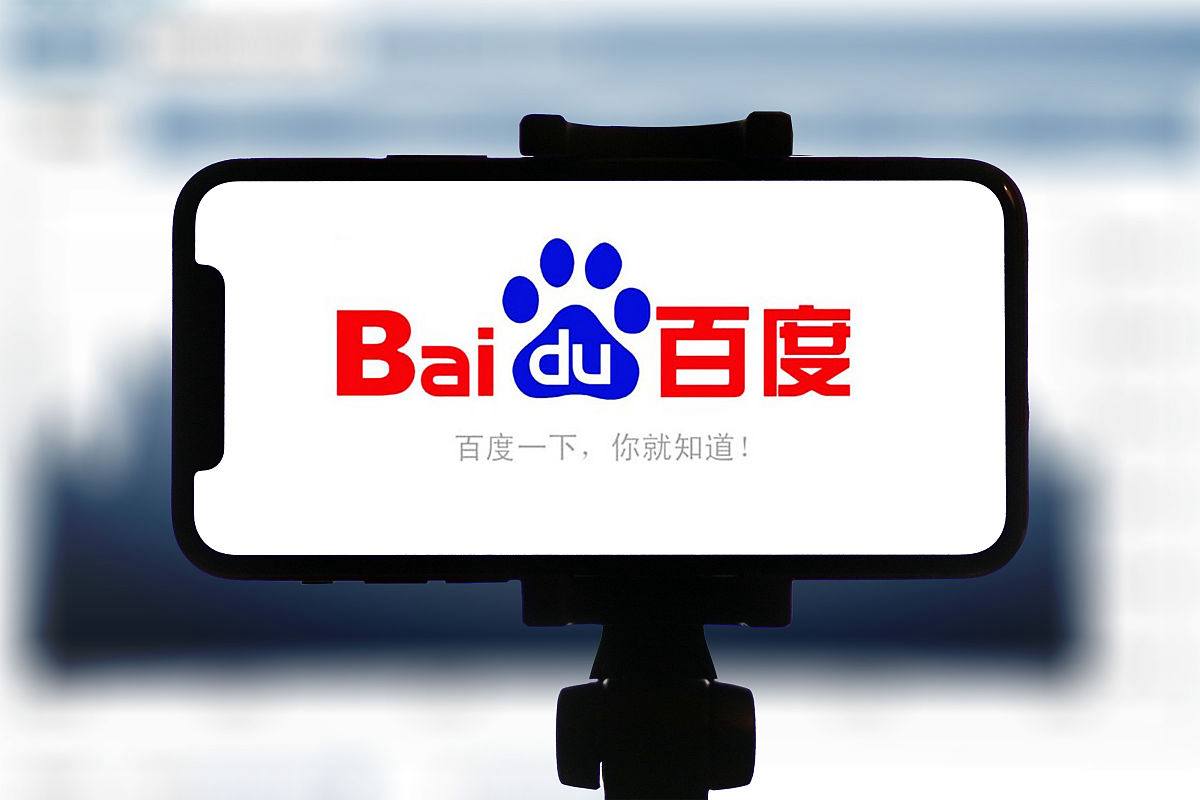 赌足球app十大排行被岁刘銮雄的气场震着了